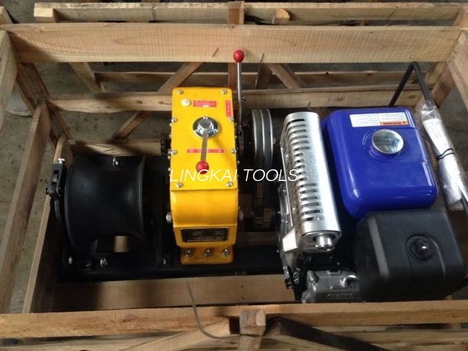 ກ໊າຊຂະຫນາດນ້ອຍ Powered Winch 5 Ton Honda / Yamaha Petrol Engine Cable Pulling Machine